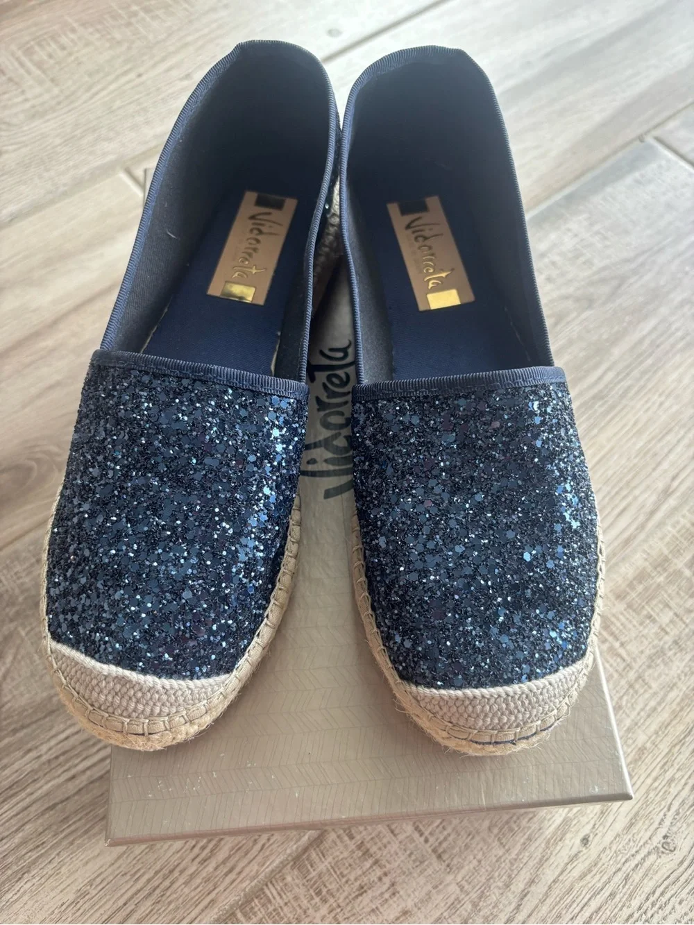 Vidoretta Navy Glitter Espadrille Flats size 38 new in box
